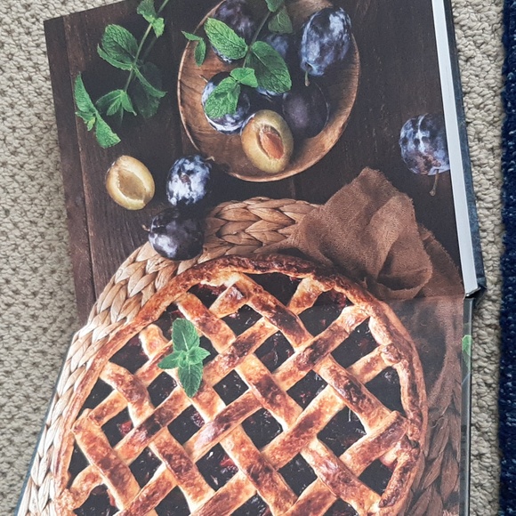 Sweet Cravings Cookbook massive size over 580 pages - Picture 4 of 17